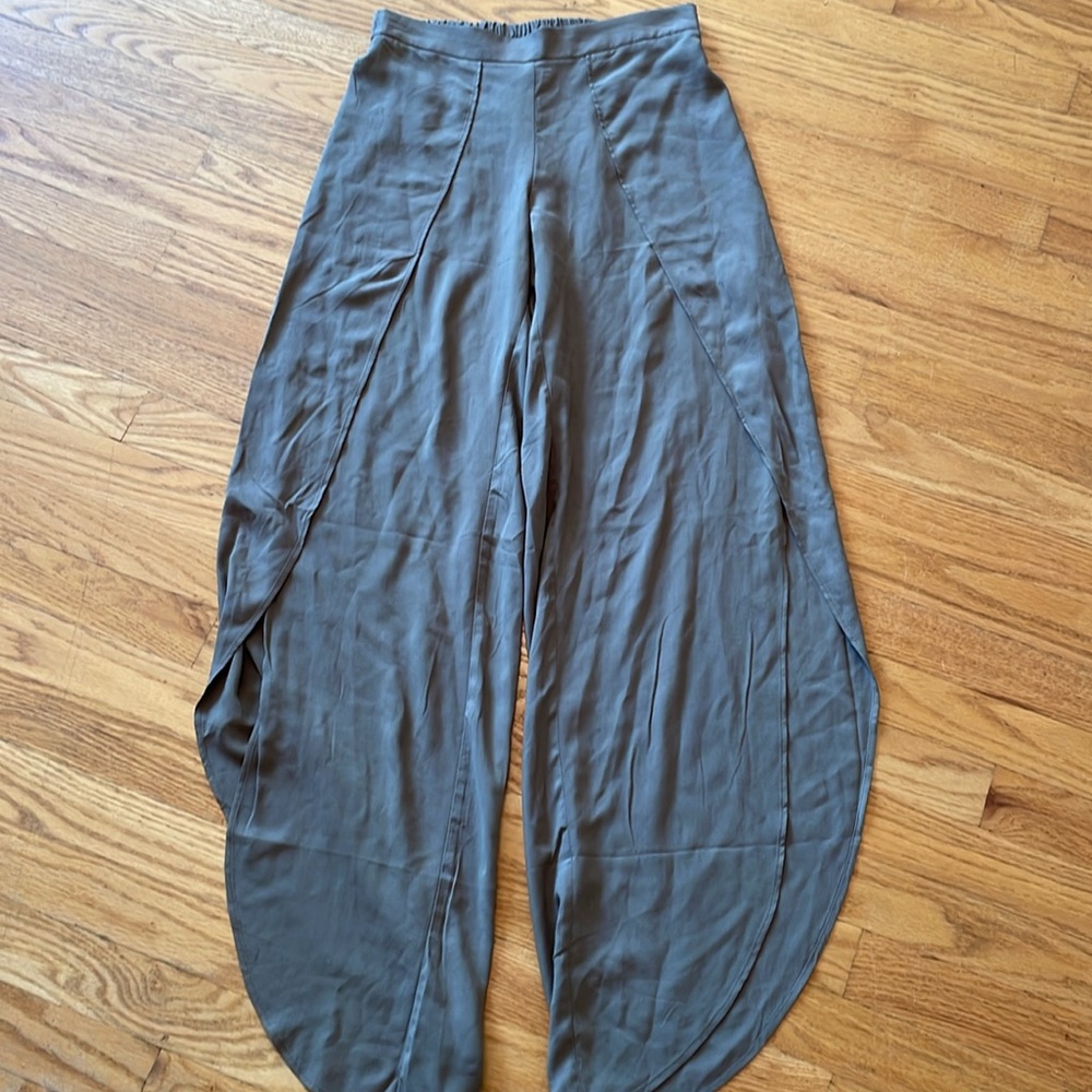 DREW Tulip pants NWOT
